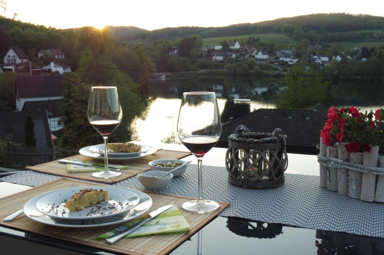 Exklusive Ferienwohnung 'Agger-Blick' Mit Grosser Seeblick-Terrasse & Sauna Gummersbach Kültér fotó